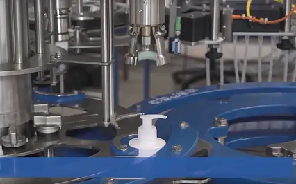 BOUCHEUSE POLYVALENTE –  Capable de s’adapter à toutes les exigences de bouchage, capsules ou pompes
